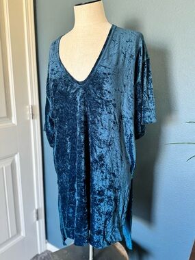 We The Free crushed velvet top in teal